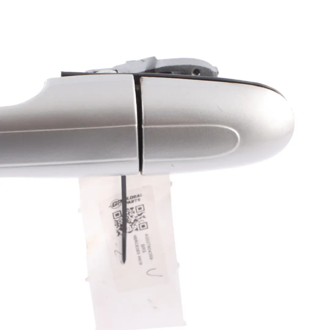 Klamka Drzwi Prawa Uchwyt Srebrna do Mercedes W639 o numerze A0007604359 Mercedes W639 Klamka Drzwi Prawa Uchwyt Srebrna - SKU A0007604359-BRS - Numer Części A0007604359
