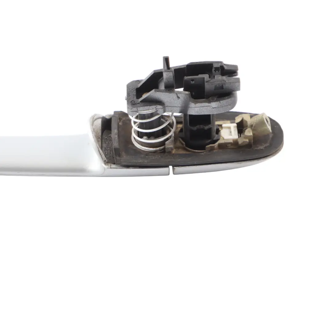 Maniglia Porta Destra Maniglia Argento Brillante - 9744 per Mercedes W639 con numero di parte A0007604359 Mercedes W639 Maniglia Porta Destra Maniglia Argento Brillante - 9744 - SKU A0007604359-BRS - Numero di parte A0007604359