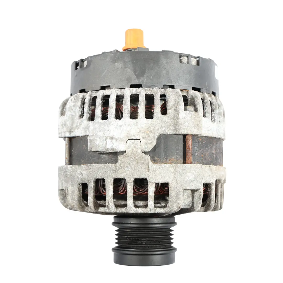 Alternator do Mercedes W176 C117 X156 X117 Benzyna o numerze A0009060803 Mercedes W176 C117 X156 X117 Benzyna Alternator - SKU A0009060803 - Numer Części A0009060803