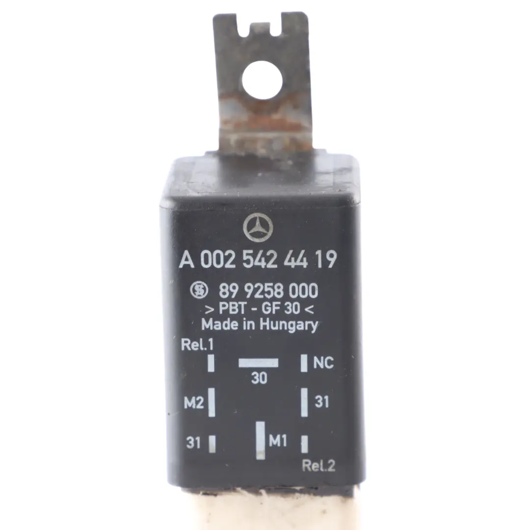 Mercedes Vito W639 Coolant Radiator Fan Relay Control Module - SKU A0025424419-1 - Part number A0025424419
