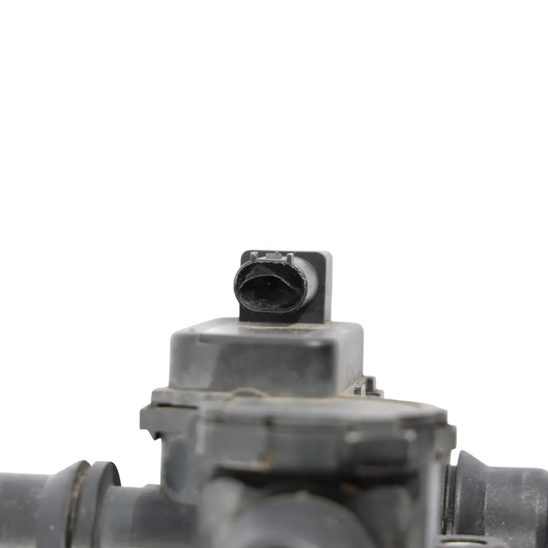 Vanne De Commutation De Conduite Flexible pour Mercedes W213 X253 à propos du numéro de pièce A0999068300 Mercedes W213 X253 Vanne De Commutation De Conduite Flexible - SKU A0999068300 - Numéro de pièce A0999068300