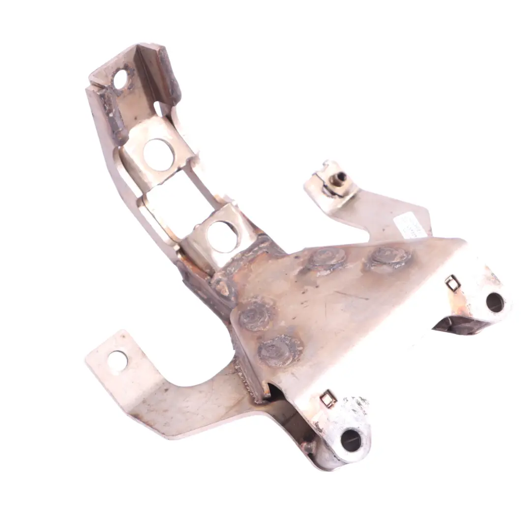 M133 Uchwyt Mocowania Turbosprężarki do Mercedes W176 o numerze A1330900541 Mercedes W176 M133 Uchwyt Mocowania Turbosprężarki - SKU A1330900541 - Numer Części A1330900541