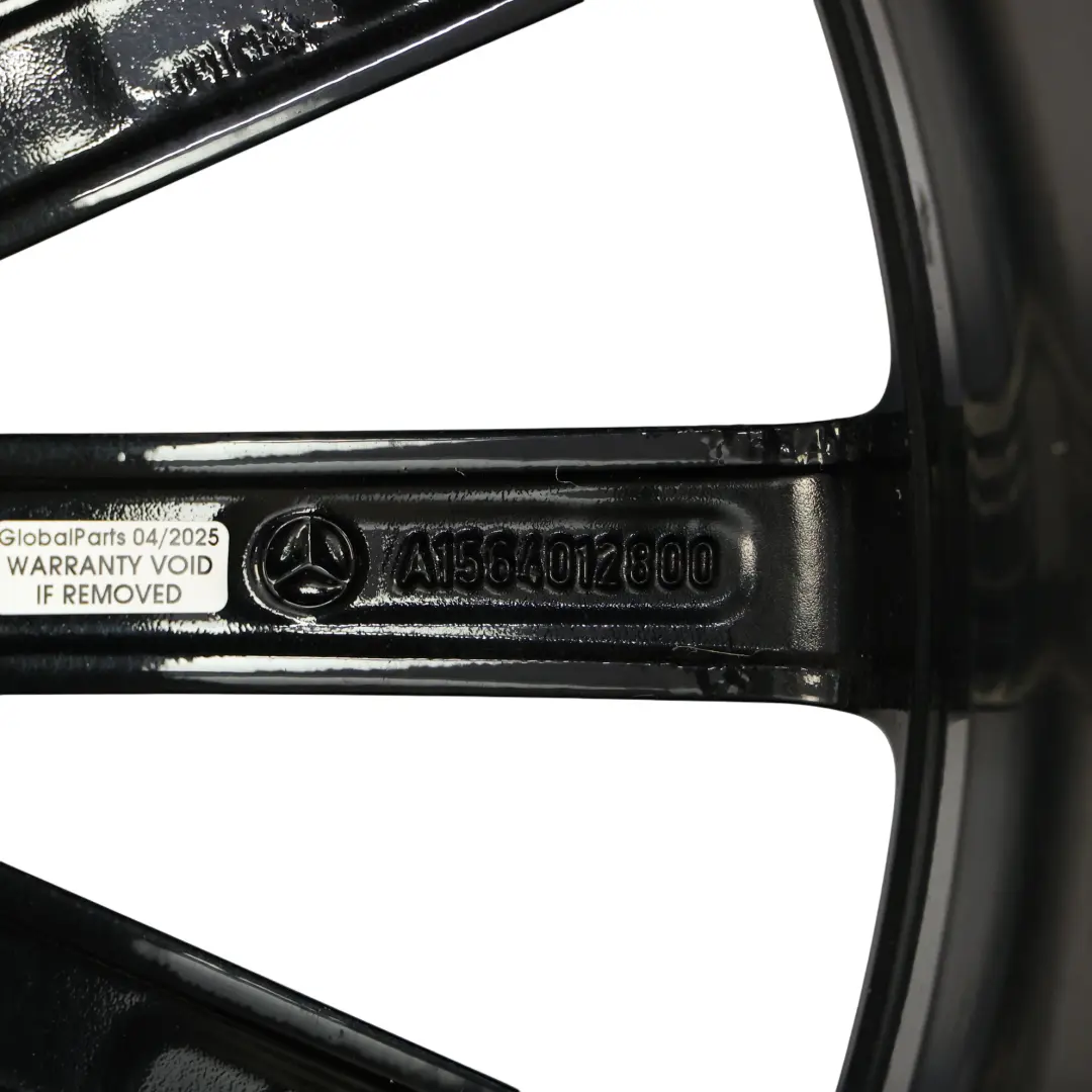 Cerchio in lega 19" 8J ET:43,5 14 razze per Mercedes X156 con numero di parte A1564012800 Mercedes X156 Cerchio in lega 19" 8J ET:43,5 14 razze - SKU A1564012800-1 - Numero di parte A1564012800