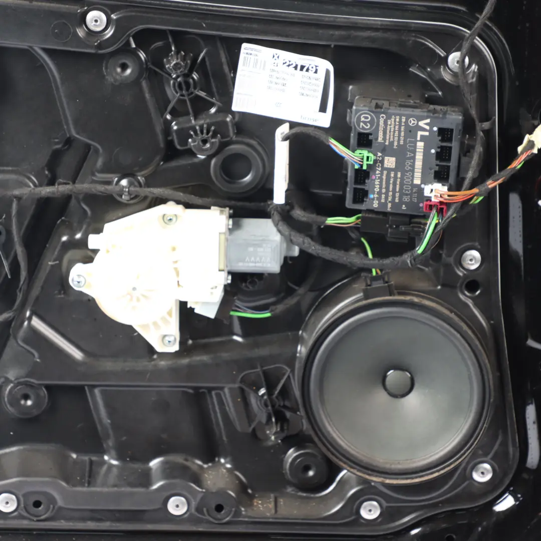 Mercedes X156 Door Front Left N/S Kosmos Cosmic Black Metallic - 191 - SKU A1567200105-KB - Part number A1567200105