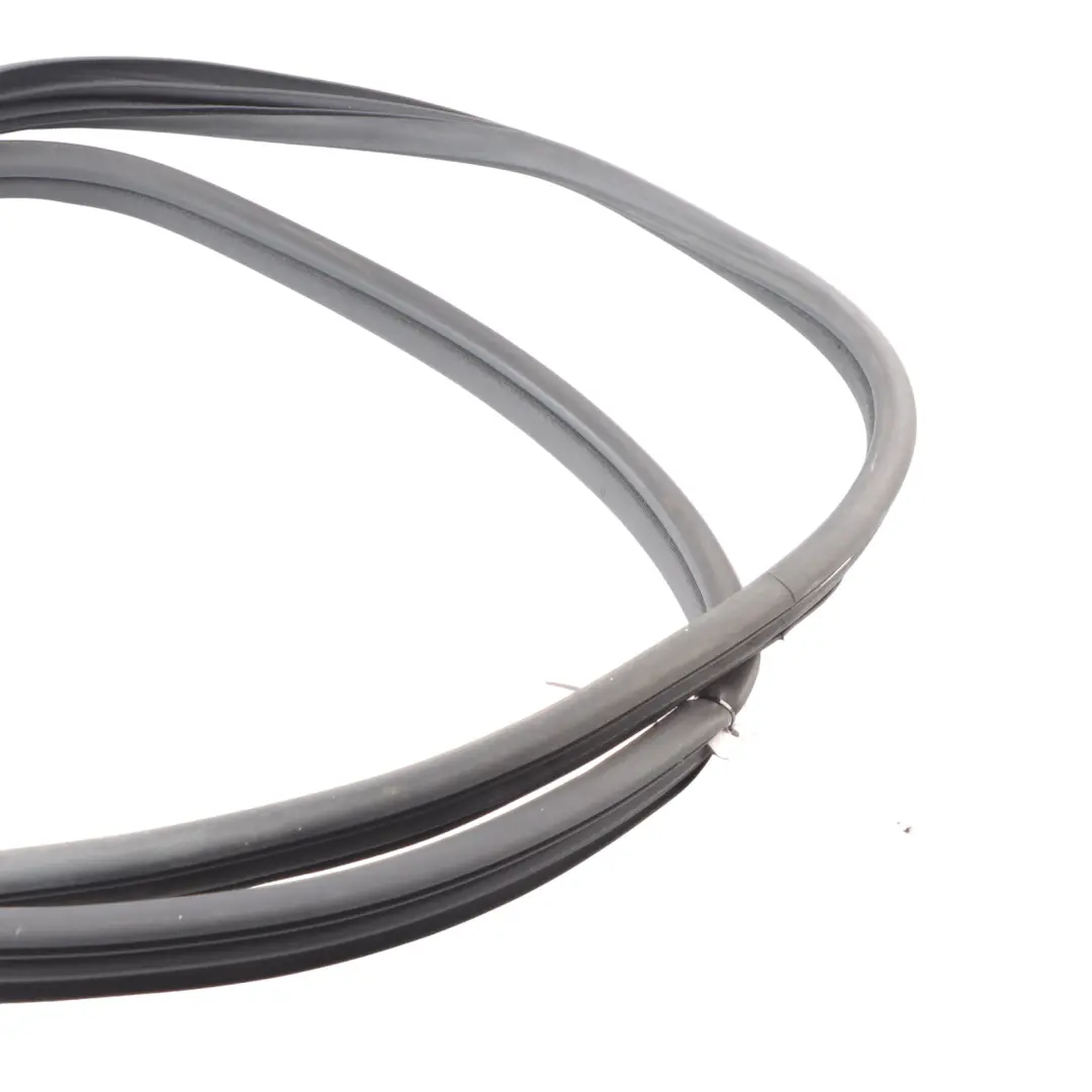 Hintere Türdichtung Dichtung Links Rechts für Mercedes ML W164 mit Teilenummer A1646900676 Mercedes ML W164 Hintere Türdichtung Dichtung Links Rechts - SKU A1646900676 - Teilenummer A1646900676