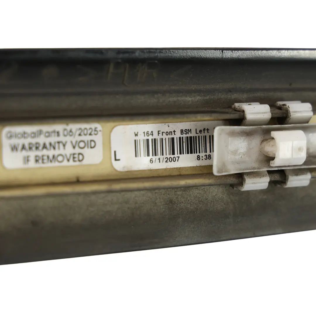 Mercedes ML W164 Bande D'Habillage De Porte Avant Gauche Obsidian Black - 197 - SKU A1646905162-OB - Numéro de pièce A1646905162