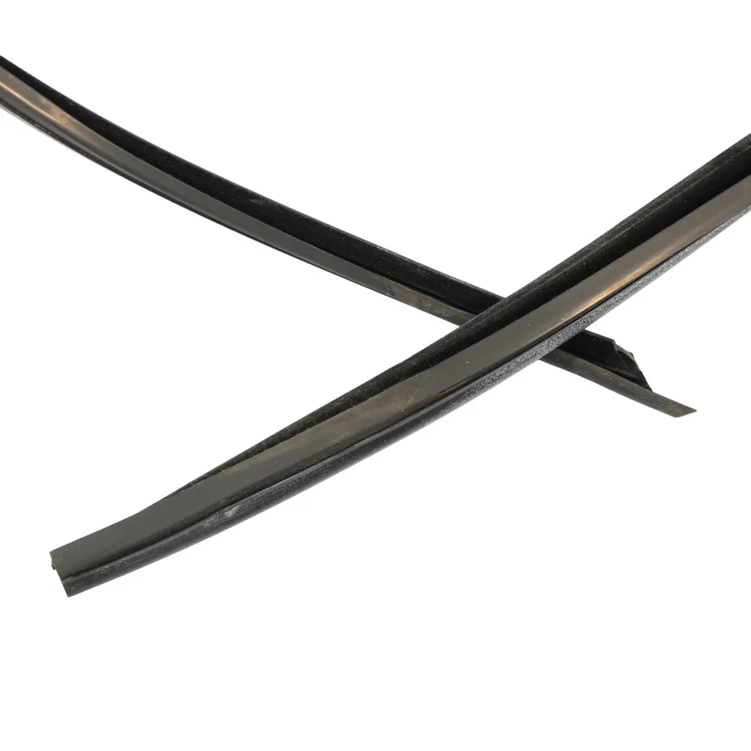 Junta De Ventana Puerta Trasera Derecha Marco para Mercedes GL X164 con número de pieza A1647350625 Mercedes GL X164 Junta De Ventana Puerta Trasera Derecha Marco - SKU A1647350625 - Número de pieza A1647350625