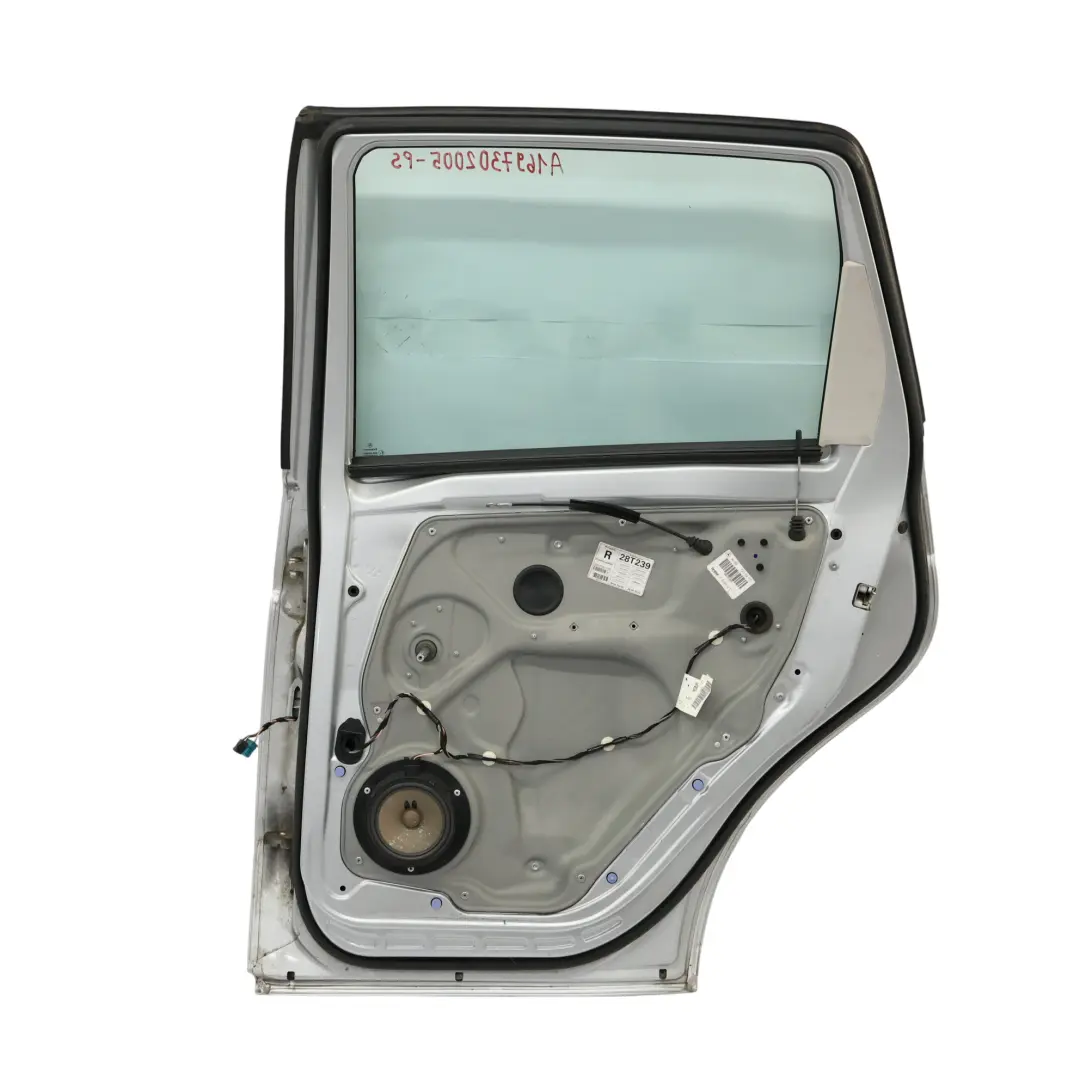 Tür Hinten Rechts Polarsilber Metallic - 761 für Mercedes W169 mit Teilenummer A1697302005 Mercedes W169 Tür Hinten Rechts Polarsilber Metallic - 761 - SKU A1697302005-PS - Teilenummer A1697302005