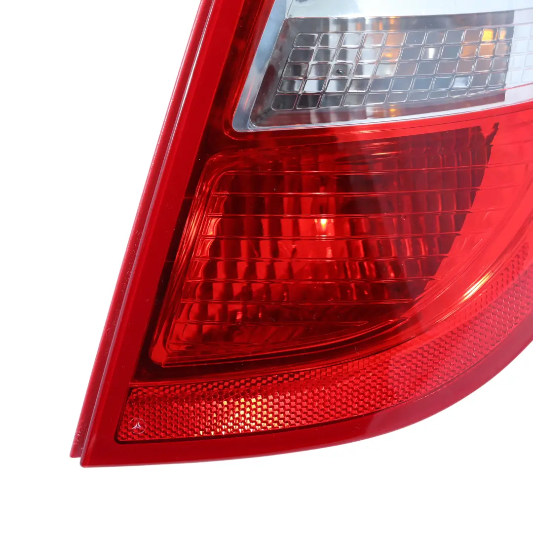 Fanale Posteriore Destro Pannello Laterale Posteriore per Mercedes W169 con numero di parte A1698202864 Mercedes W169 Fanale Posteriore Destro Pannello Laterale Posteriore - SKU A1698202864-2 - Numero di parte A1698202864