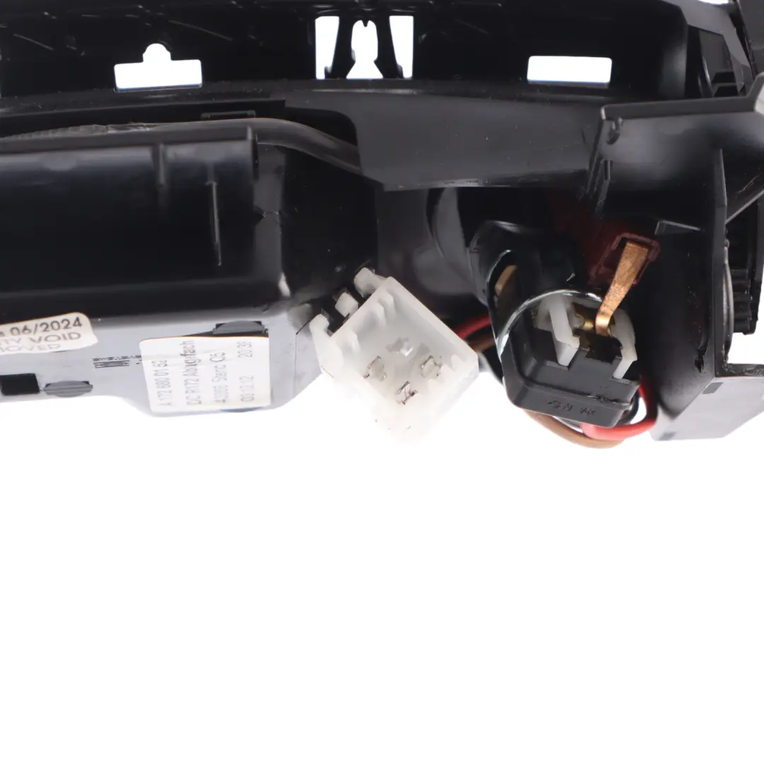 Console Centrale Cendrier Prise 12V pour Mercedes SLK R172 à propos du numéro de pièce A1726800152 Mercedes SLK R172 Console Centrale Cendrier Prise 12V - SKU A1726800152-1 - Numéro de pièce A1726800152