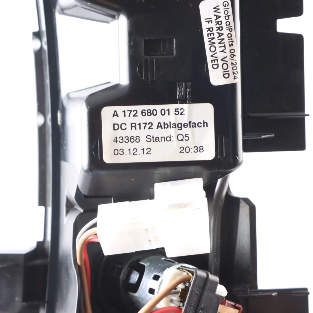 Consolle centrale Portacenere Presa 12V per Mercedes SLK R172 con numero di parte A1726800152 Mercedes SLK R172 Consolle centrale Portacenere Presa 12V - SKU A1726800152-1 - Numero di parte A1726800152