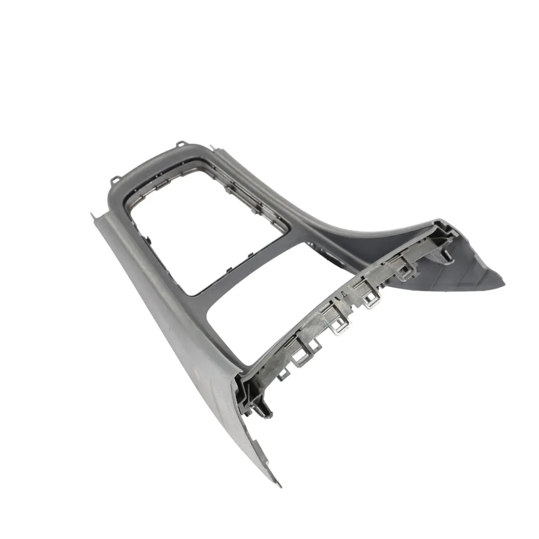 Central Panel Embellecedor Cajón Cenicero Negro para Mercedes W176 con número de pieza A1766807100 Mercedes W176 Central Panel Embellecedor Cajón Cenicero Negro - SKU A1766807100 - Número de pieza A1766807100