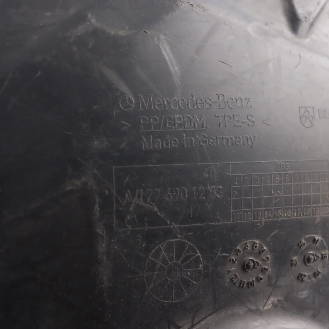 Paraspruzzi Passaruota Anteriore Destro per Mercedes W177 con numero di parte A1776901203 Mercedes W177 Paraspruzzi Passaruota Anteriore Destro - SKU A1776901203 - Numero di parte A1776901203