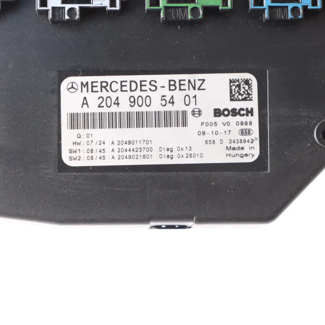 Front SAM Module Fuse Box Unit to Mercedes W204 with Part number A2049005401 Mercedes W204 Front SAM Module Fuse Box Unit - SKU A2049005401 - Part number A2049005401