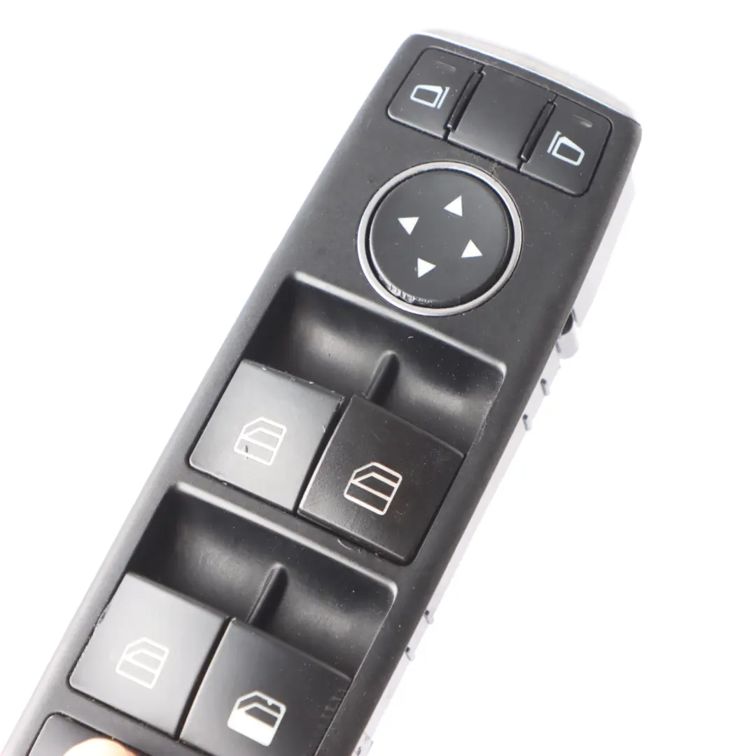 Interrupteur lève vitre Commande rétroviseur côté conducteur pour Mercedes W204 W212 à propos du numéro de pièce A2049055302 Mercedes W204 W212 Interrupteur lève vitre Commande rétroviseur côté conducteur - SKU A2049055302 - Numéro de pièce A2049055302