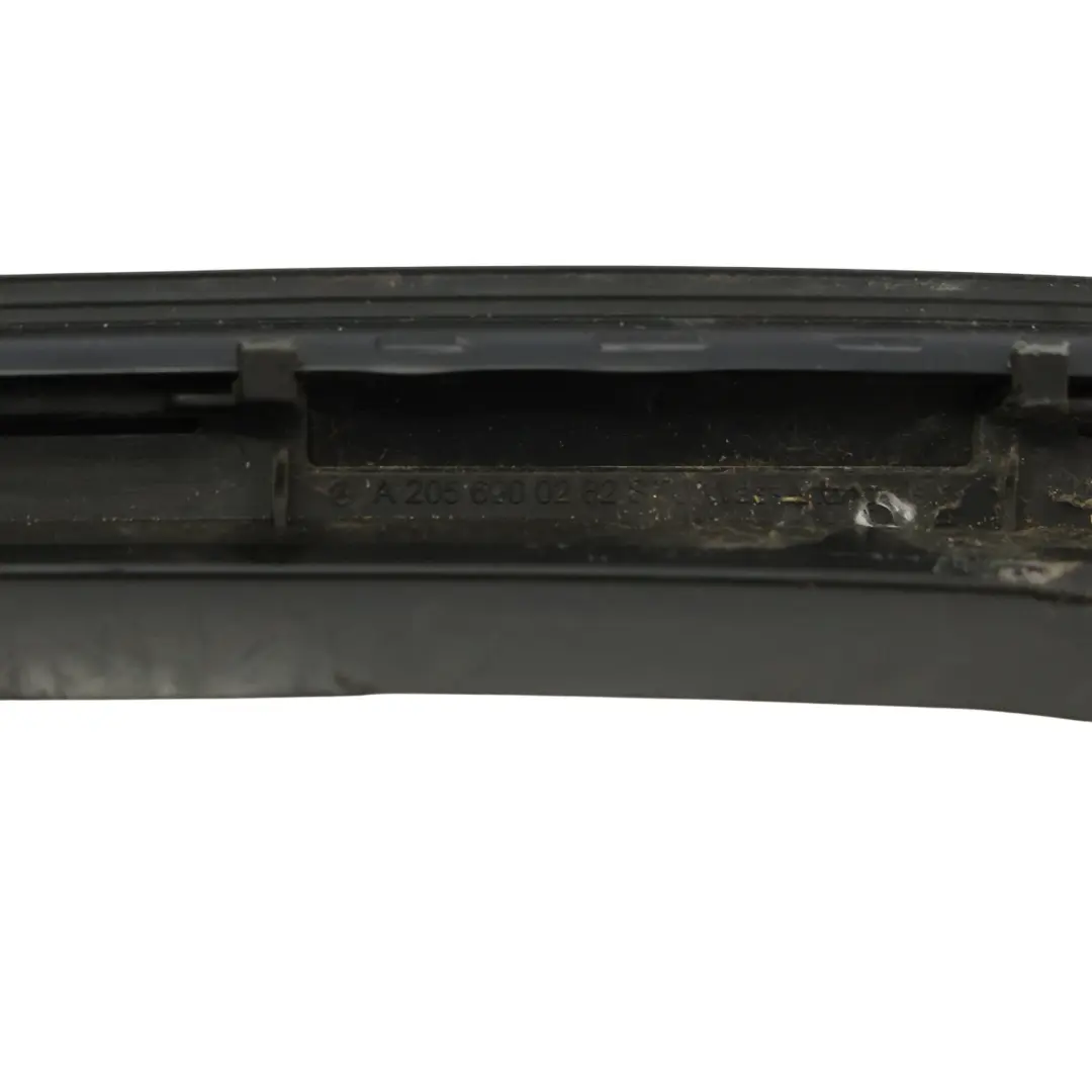 Davanzale Anteriore Paravento Davanzale per Mercedes W205 con numero di parte A2056900262 Mercedes W205 Davanzale Anteriore Paravento Davanzale - SKU A2056900262 - Numero di parte A2056900262