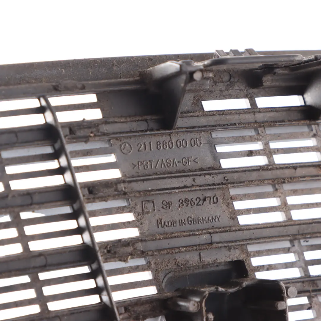 Motorhaube Luft Panel Kühlergrill Wasch Düsen Flint Grey 368 für Mercedes W211 mit Teilenummer A2118800005 Mercedes W211 Motorhaube Luft Panel Kühlergrill Wasch Düsen Flint Grey 368 - SKU A2118800005-FLG1 - Teilenummer A2118800005