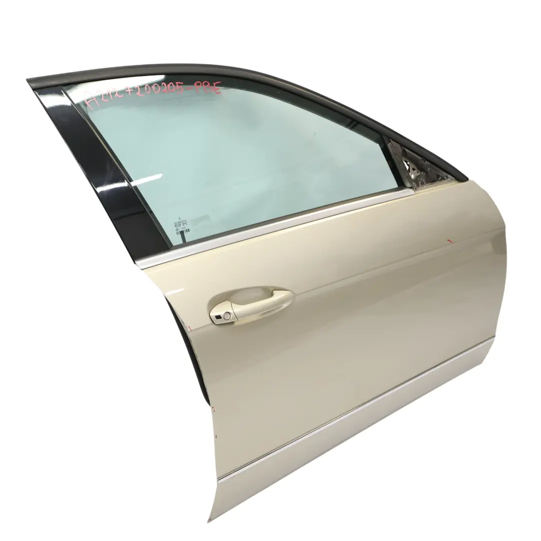 Mercedes W212 Berline Porte Arrière Droite Pearl Beige Metallic - 794 - SKU A2127300205-PBE - Numéro de pièce A2127300205
