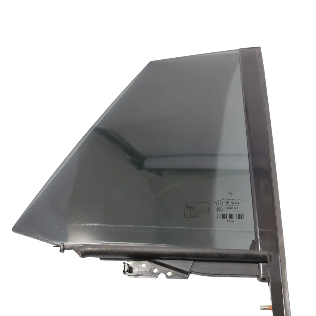 Vetro Laterale Fisso Posteriore Destro ESG per Mercedes X218 con numero di parte A2187300100 Mercedes X218 Vetro Laterale Fisso Posteriore Destro ESG - SKU A2187300100 - Numero di parte A2187300100