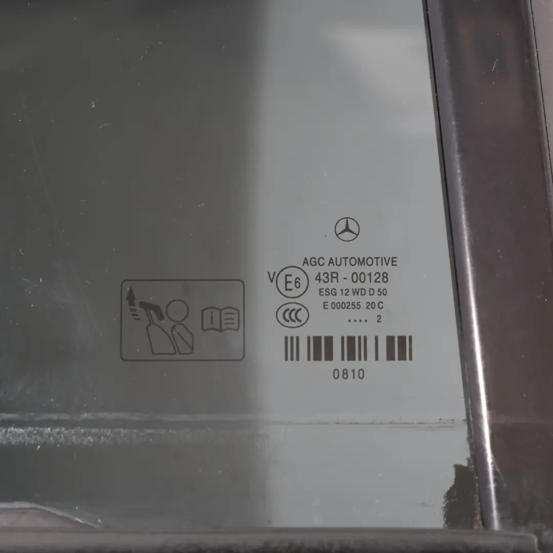 Vetro Laterale Fisso Posteriore Destro ESG per Mercedes X218 con numero di parte A2187300100 Mercedes X218 Vetro Laterale Fisso Posteriore Destro ESG - SKU A2187300100 - Numero di parte A2187300100