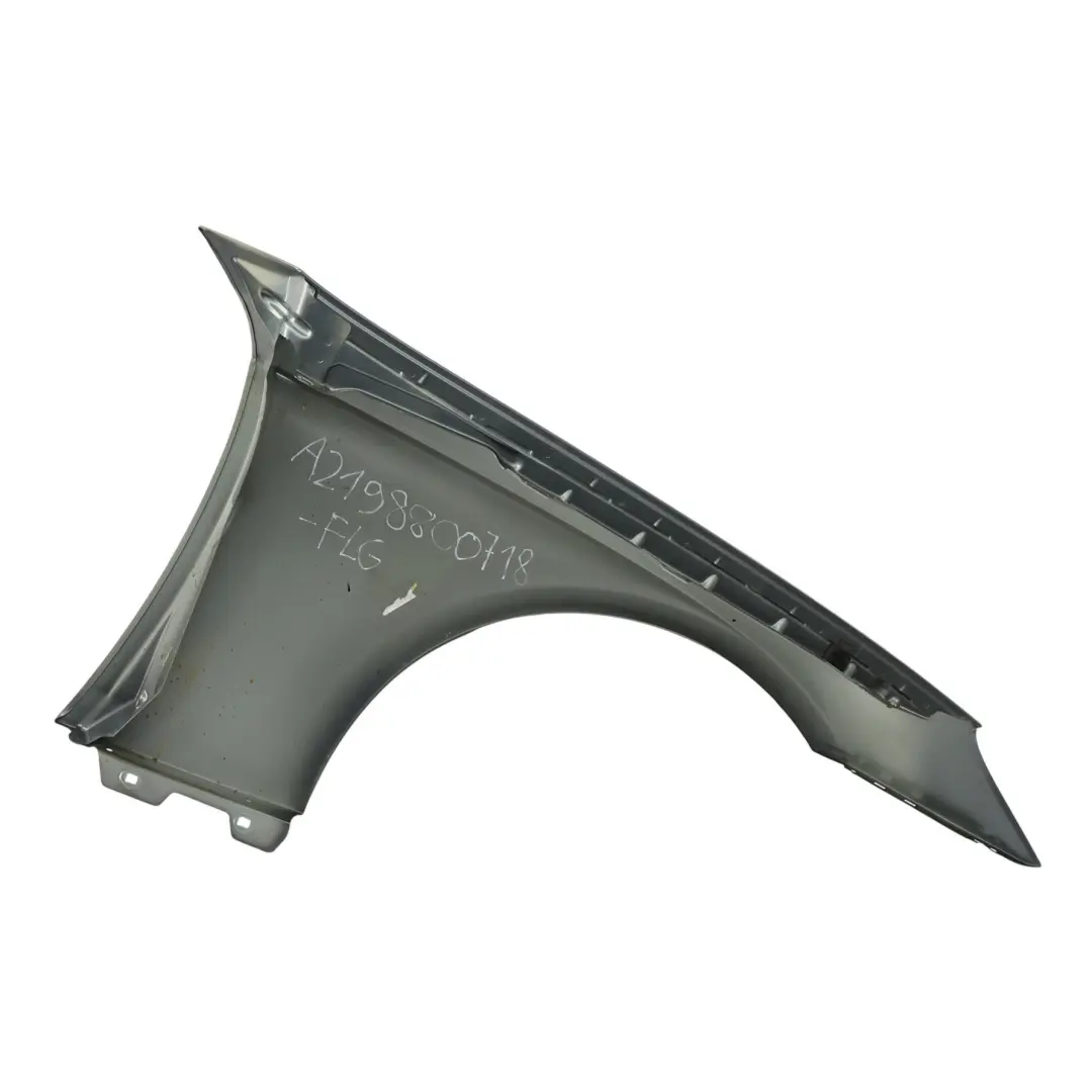 Aile Latérale Avant Gauche Aile Flint Grey Gris Métallisé - 368 pour Mercedes C219 à propos du numéro de pièce A2198800718 Mercedes C219 Aile Latérale Avant Gauche Aile Flint Grey Gris Métallisé - 368 - SKU A2198800718-FLG - Numéro de pièce A2198800718