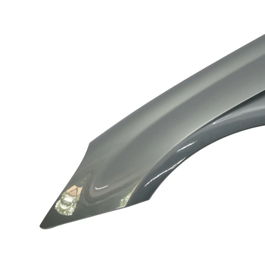 Lateral Guardabarros Delantero Izquierdo Flint Grey Metallic - 368 para Mercedes C219 con número de pieza A2198800718 Mercedes C219 Lateral Guardabarros Delantero Izquierdo Flint Grey Metallic - 368 - SKU A2198800718-FLG - Número de pieza A2198800718