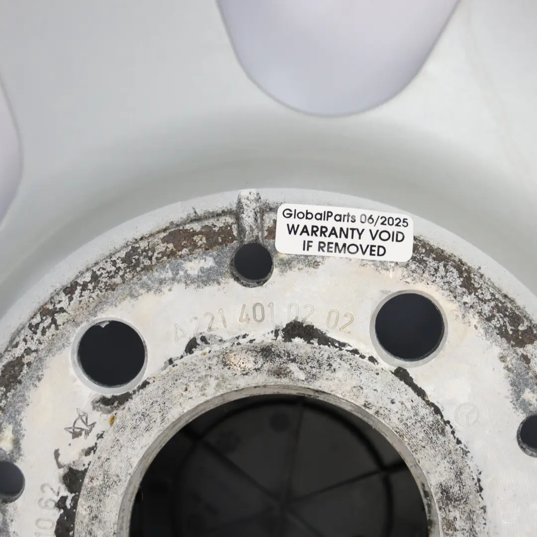 W216 W221 Silver Alloy Wheel Rim 17" 8J ET:43 to Mercedes with Part number A2214010202 Mercedes W216 W221 Silver Alloy Wheel Rim 17" 8J ET:43 - SKU A2214010202-3 - Part number A2214010202