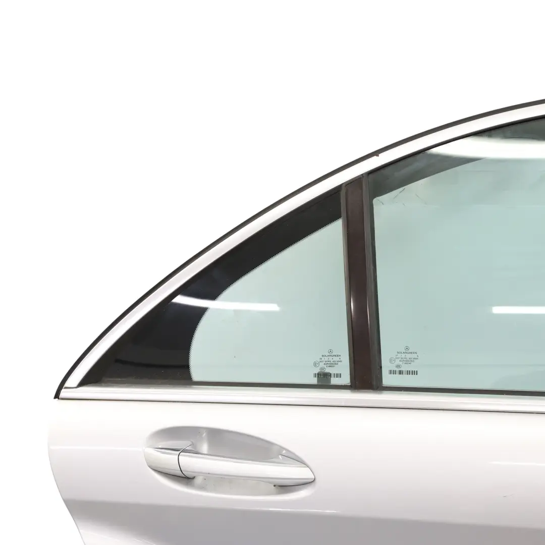 Puerta Trasera Derecha Iridium Silver Metallic Plata - 775 para Mercedes W221 con número de pieza A2217300405 Mercedes W221 Puerta Trasera Derecha Iridium Silver Metallic Plata - 775 - SKU A2217300405-IRS1 - Número de pieza A2217300405