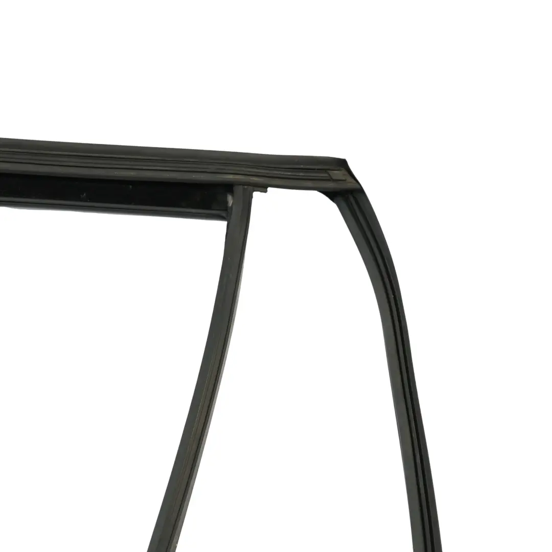 Garniture Rail D'Étanchéité Extérieure Arrière Gauche pour Mercedes X253 à propos du numéro de pièce A2537350325 Mercedes X253 Garniture Rail D'Étanchéité Extérieure Arrière Gauche - SKU A2537350325 - Numéro de pièce A2537350325