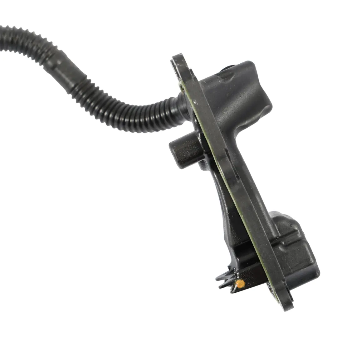 Conduite Ventilation Moteur Mercedes X204 W212 M274 Évent Reniflard pour à propos du numéro de pièce A2740182100 Conduite Ventilation Moteur Mercedes X204 W212 M274 Évent Reniflard - SKU A2740182100 - Numéro de pièce A2740182100