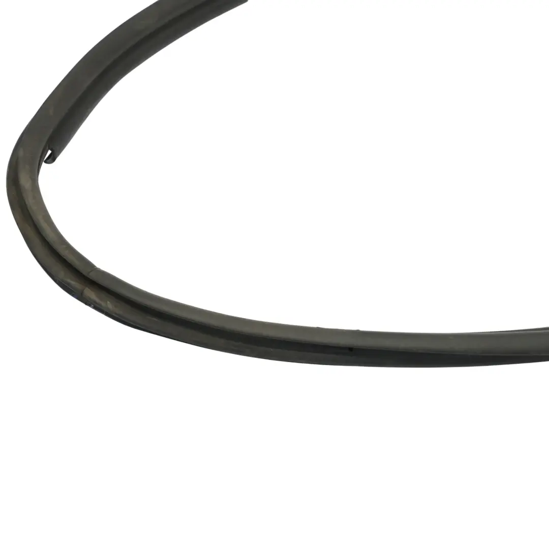Guarnizione Gomma Della Portiera Posteriore Sinistra per Mercedes W447 con numero di parte A4477310900 Mercedes W447 Guarnizione Gomma Della Portiera Posteriore Sinistra - SKU A4477310900 - Numero di parte A4477310900