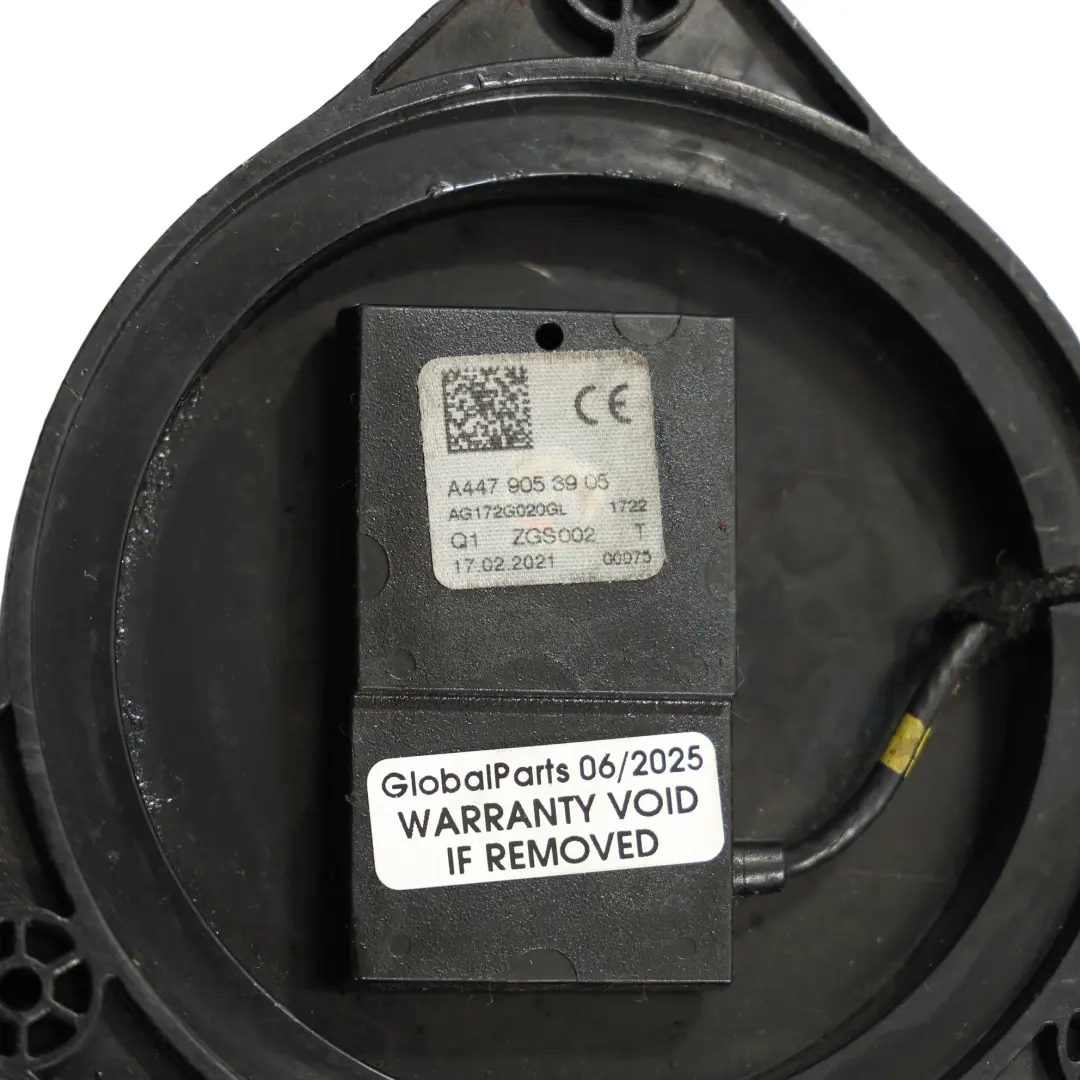 Unité de contrôle de l'amplificateur de l'antenne pour Mercedes W447 à propos du numéro de pièce A4479053905 Mercedes W447 Unité de contrôle de l'amplificateur de l'antenne - SKU A4479053905 - Numéro de pièce A4479053905