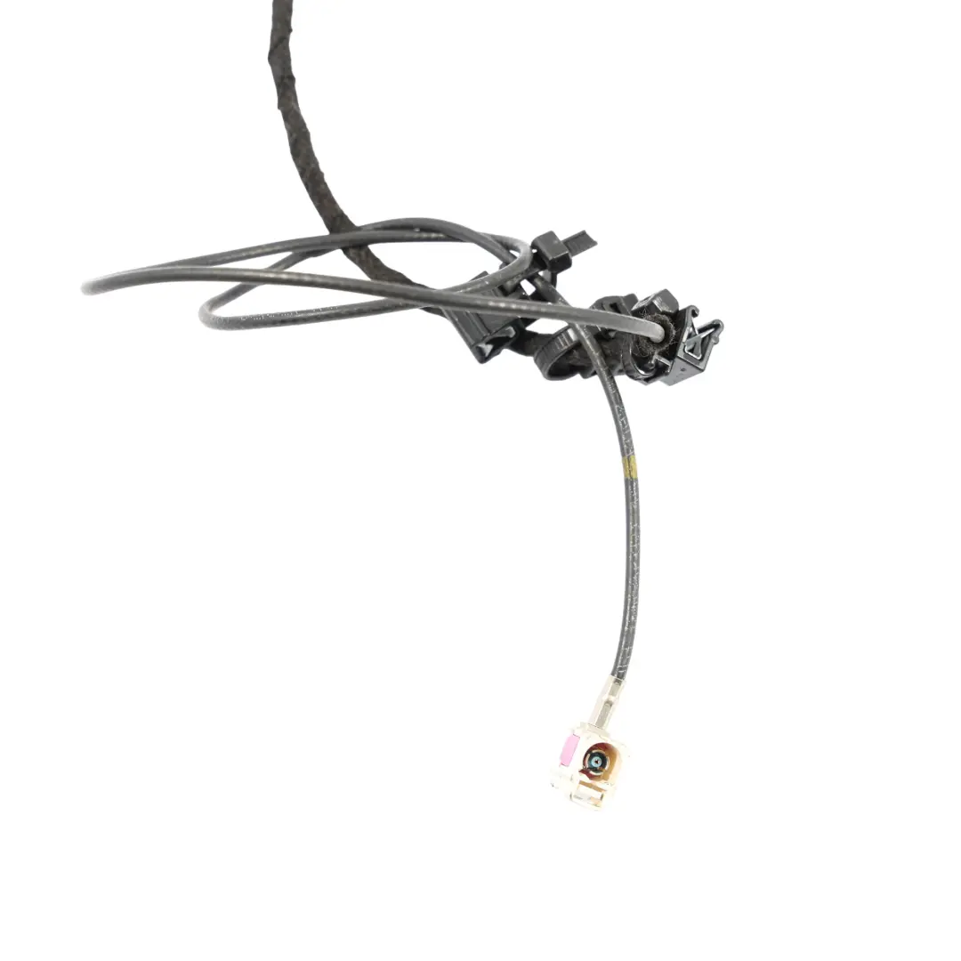 Unité de contrôle de l'amplificateur de l'antenne pour Mercedes W447 à propos du numéro de pièce A4479053905 Mercedes W447 Unité de contrôle de l'amplificateur de l'antenne - SKU A4479053905 - Numéro de pièce A4479053905