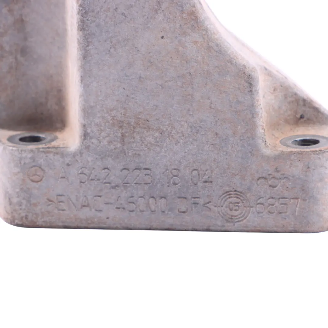 Soporte De Motor Soporte De Soporte para Mercedes W639 con número de pieza A6422231804 Mercedes W639 Soporte De Motor Soporte De Soporte - SKU A6422231804 - Número de pieza A6422231804