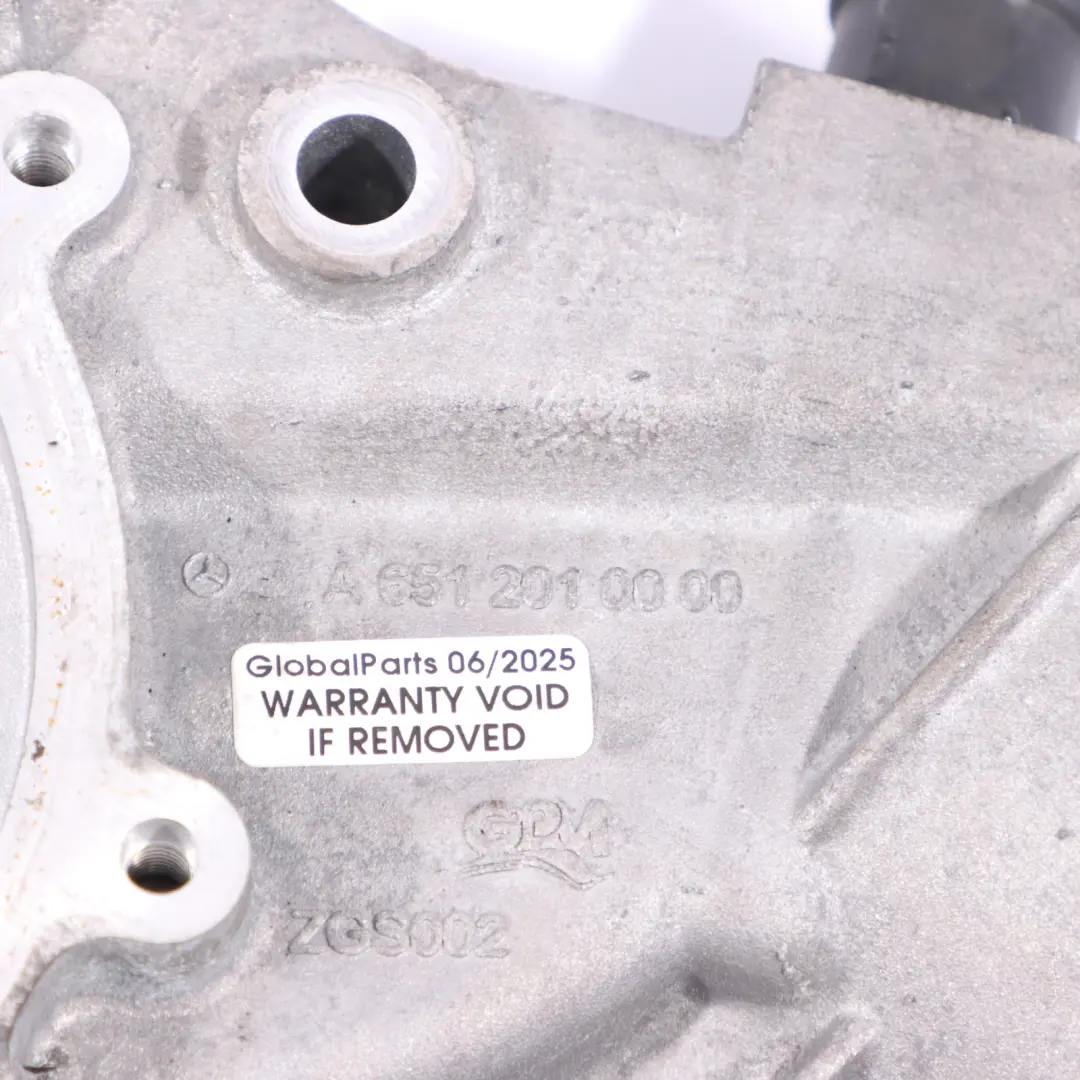 OM651 Pompa Acqua Cuscinetto Alloggiamento Puleggia per Mercedes W906 con numero di parte A6512010000 Mercedes W906 OM651 Pompa Acqua Cuscinetto Alloggiamento Puleggia - SKU A6512010000 - Numero di parte A6512010000