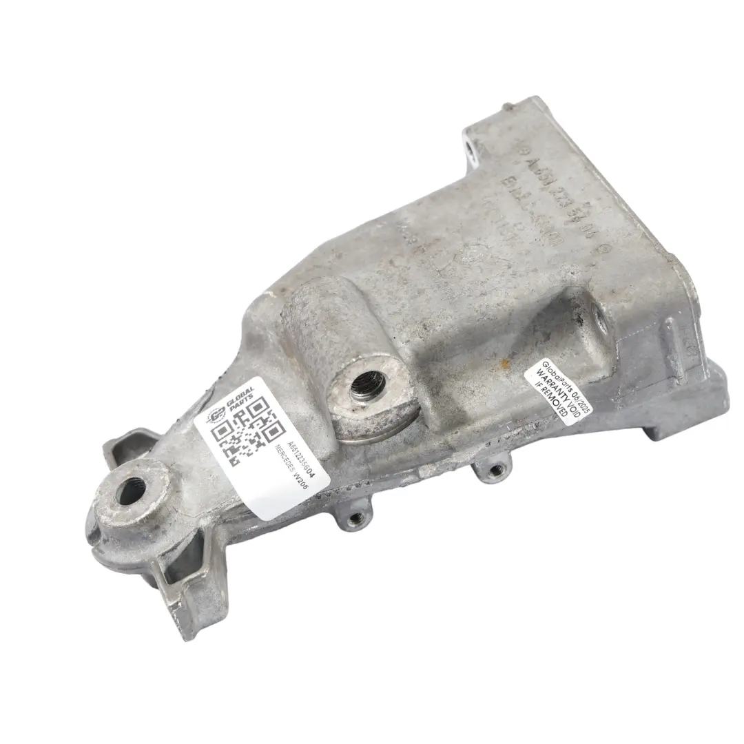 OM651 4Matic Łapa Silnika Wspornik Lewy do Mercedes W205 X253 o numerze A6512235604 Mercedes W205 X253 OM651 4Matic Łapa Silnika Wspornik Lewy - SKU A6512235604 - Numer Części A6512235604
