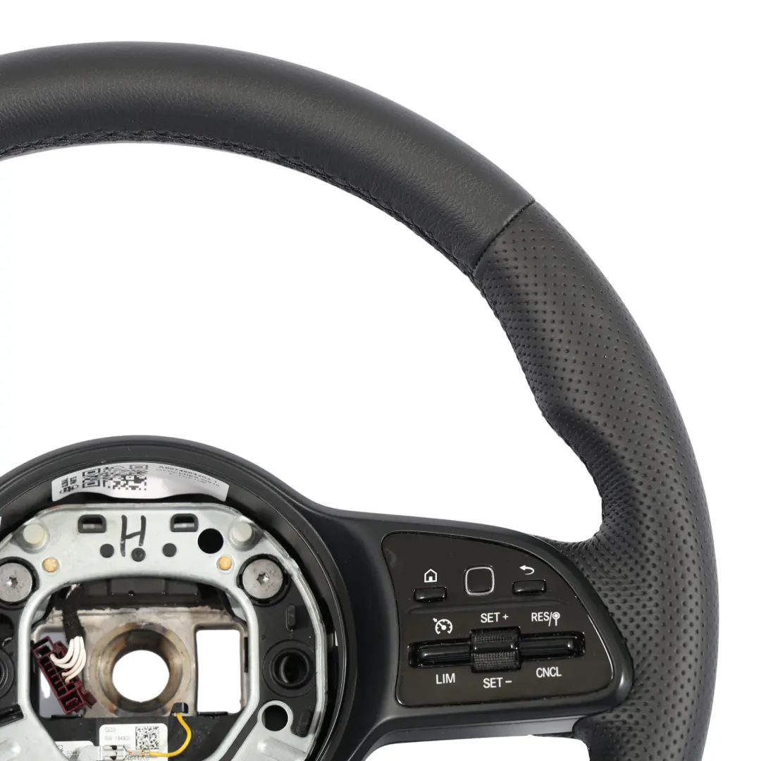 Volant Mercedes W907 W910 NOUVELLES palettes changement cuir noir pour à propos du numéro de pièce A9074604203 Volant Mercedes W907 W910 NOUVELLES palettes changement cuir noir - SKU A9074604203-1 - Numéro de pièce A9074604203