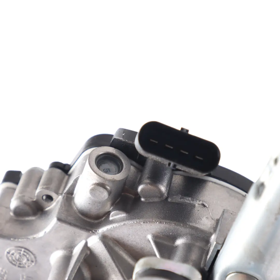 Front Windscreen Wiper Washer Glass Motor Linkage to BMW U06 with Part number 8492111 BMW U06 Front Windscreen Wiper Washer Glass Motor Linkage - SKU RHD-8492111 - Part number 8492111