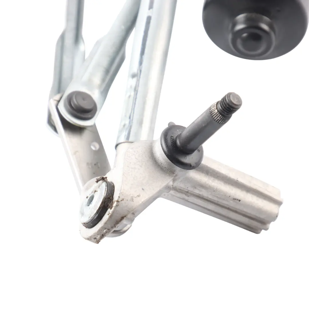 Front Windscreen Wiper Washer Glass Motor Linkage to BMW U06 with Part number 8492111 BMW U06 Front Windscreen Wiper Washer Glass Motor Linkage - SKU RHD-8492111 - Part number 8492111