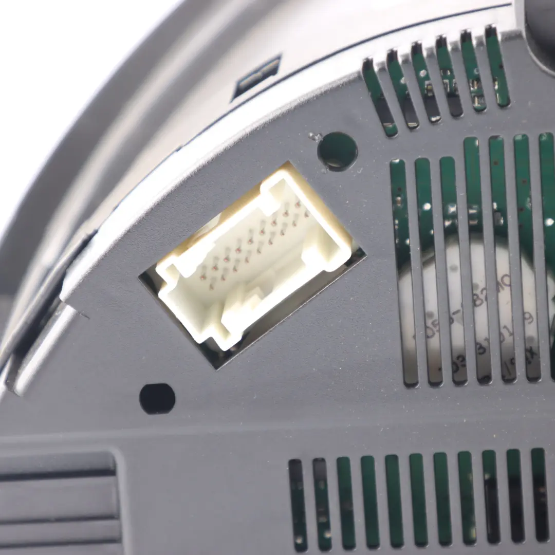 Merceedes W245 Instrument Cluster Speedometer Diesel Automatic to with Part number A1694402711 Merceedes W245 Instrument Cluster Speedometer Diesel Automatic - SKU RHD-A1694402711 - Part number A1694402711