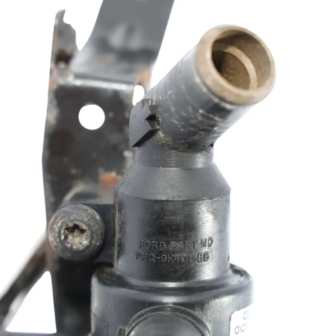 Öl Kühler Kühlmittel Thermostat Gehäuse für Ford Transit 6 2.4 Diesel mit Teilenummer YC1Q-9K478BB Ford Transit 6 2.4 Diesel Öl Kühler Kühlmittel Thermostat Gehäuse - SKU YC1Q-9K478BB - Teilenummer YC1Q-9K478BB