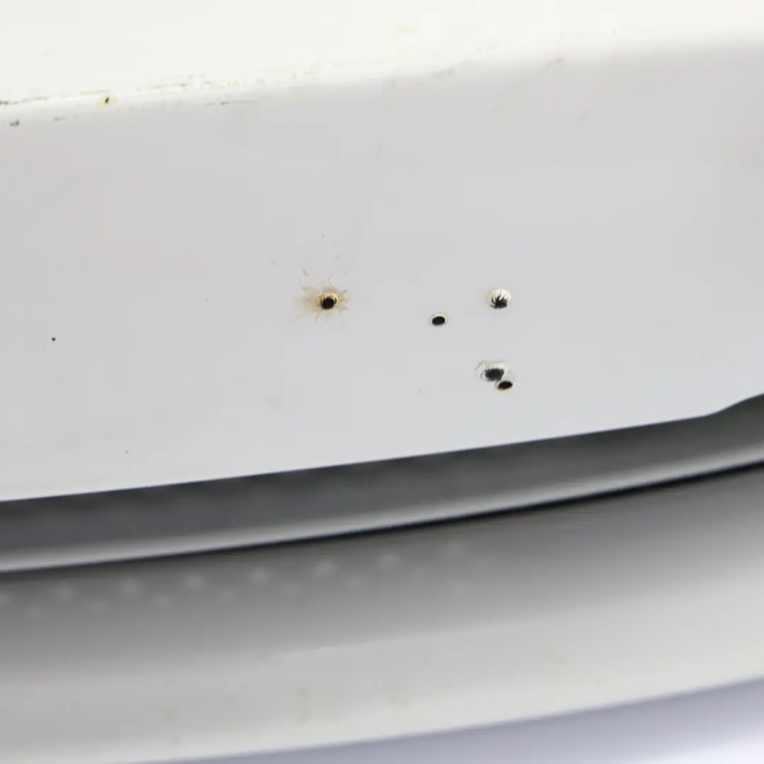 Zderzak Przedni Alpinweiss 3 Biały - 300 do BMW E81 E87 LCI o numerze 0035909 BMW E81 E87 LCI Zderzak Przedni Alpinweiss 3 Biały - 300 - SKU 0035909-AW4 - Numer Części 0035909