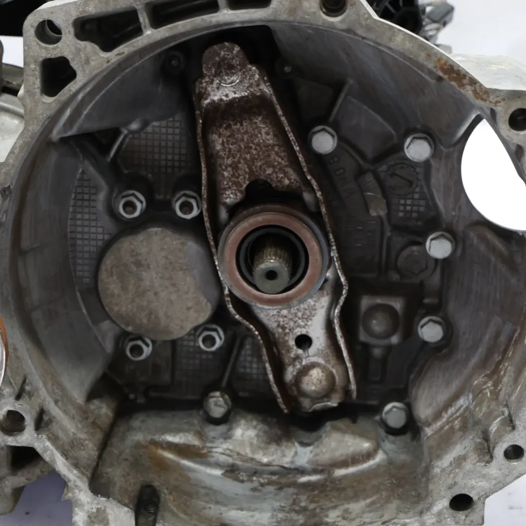 CLHA Schalt Getriebe MLU 6 Gang GARANTIE für Audi A3 8V 1.6 TDI mit Teilenummer 02S300048 Audi A3 8V 1.6 TDI CLHA Schalt Getriebe MLU 6 Gang GARANTIE - SKU 02S300048-1 - Teilenummer 02S300048