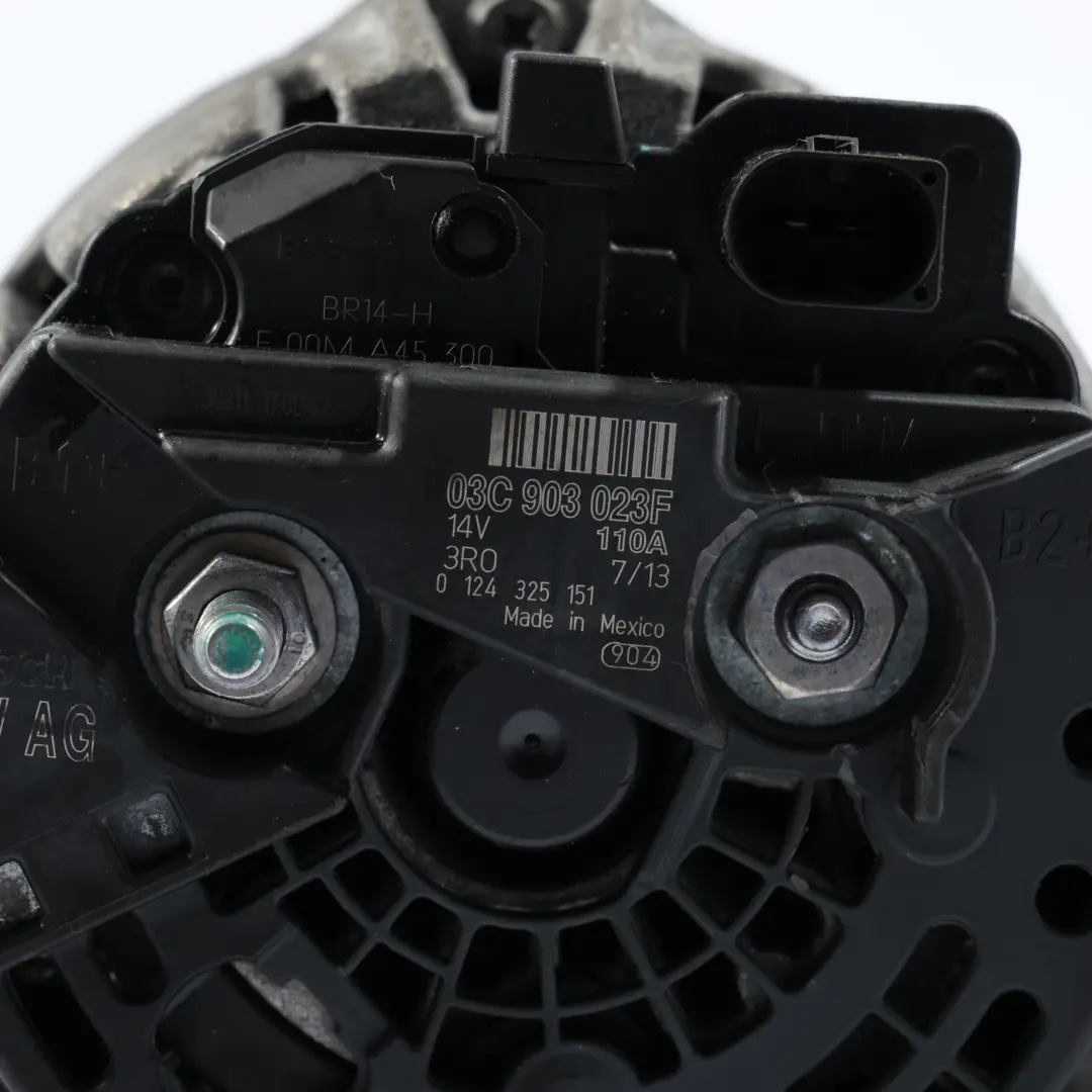 Alternator 14V 110A do Volkswagen New Beetle 1.4 TSI o numerze 03C903023F Volkswagen New Beetle 1.4 TSI Alternator 14V 110A - SKU 03C903023F - Numer Części 03C903023F