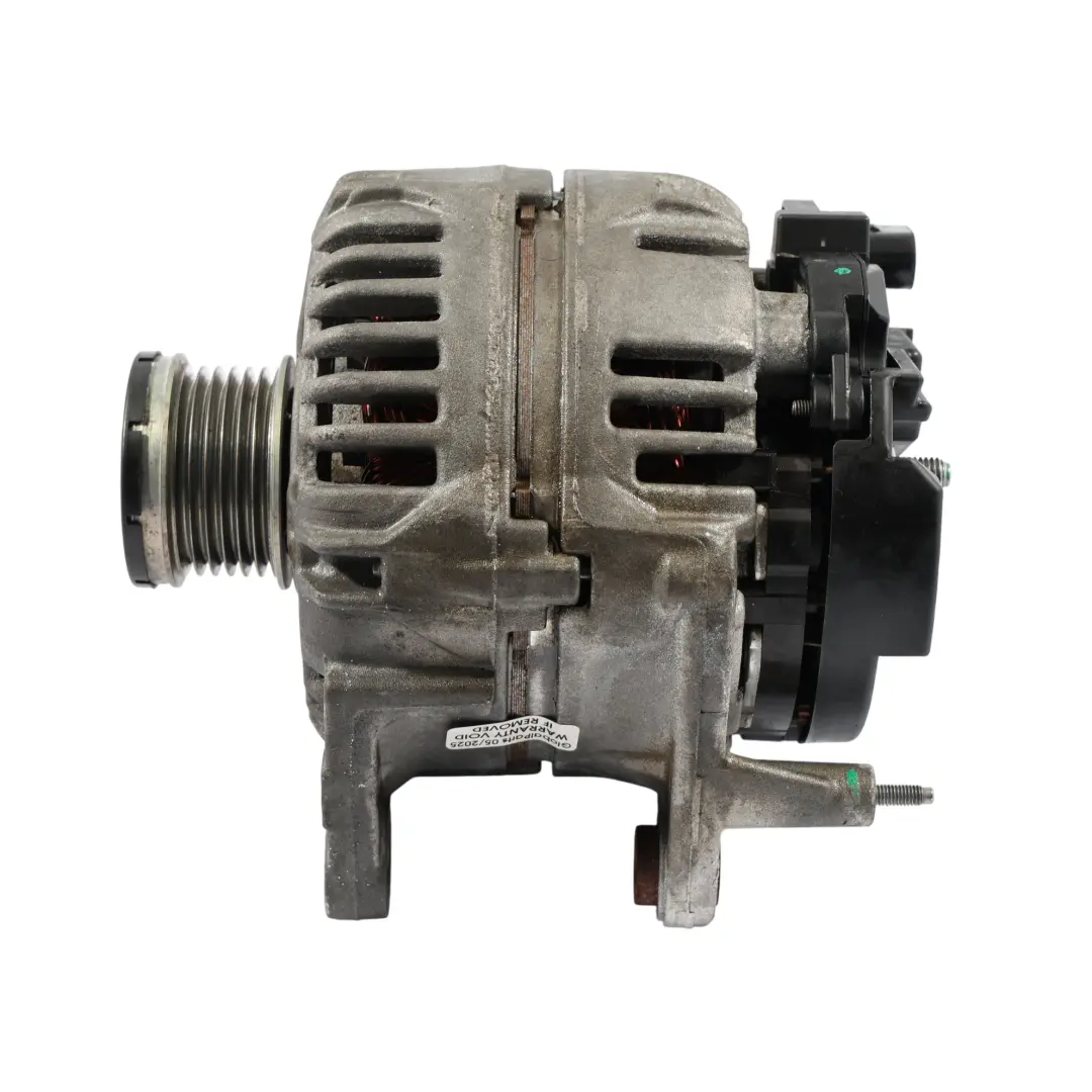 Licht Maschine Motor 14V 110A für Volkswagen New Beetle 1.4 TSI Motor mit Teilenummer 03C903023F Volkswagen New Beetle 1.4 TSI Motor Licht Maschine Motor 14V 110A - SKU 03C903023F - Teilenummer 03C903023F