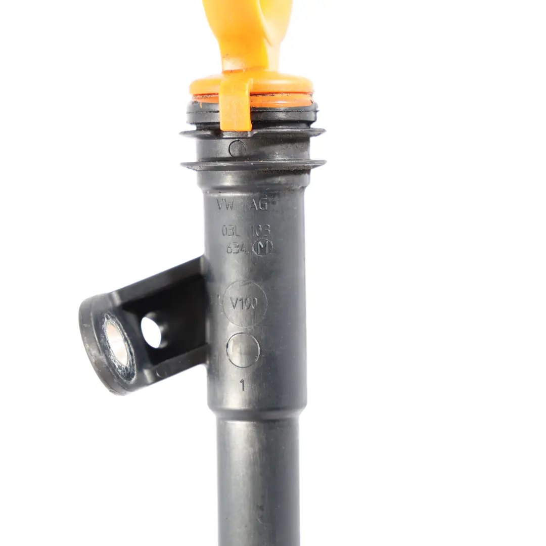 Varilla De Nivel De Aceite Tubo De Inmersión para Audi TT 8J con número de pieza 03L115611M Audi TT 8J Varilla De Nivel De Aceite Tubo De Inmersión - SKU 03L115611M - Número de pieza 03L115611M