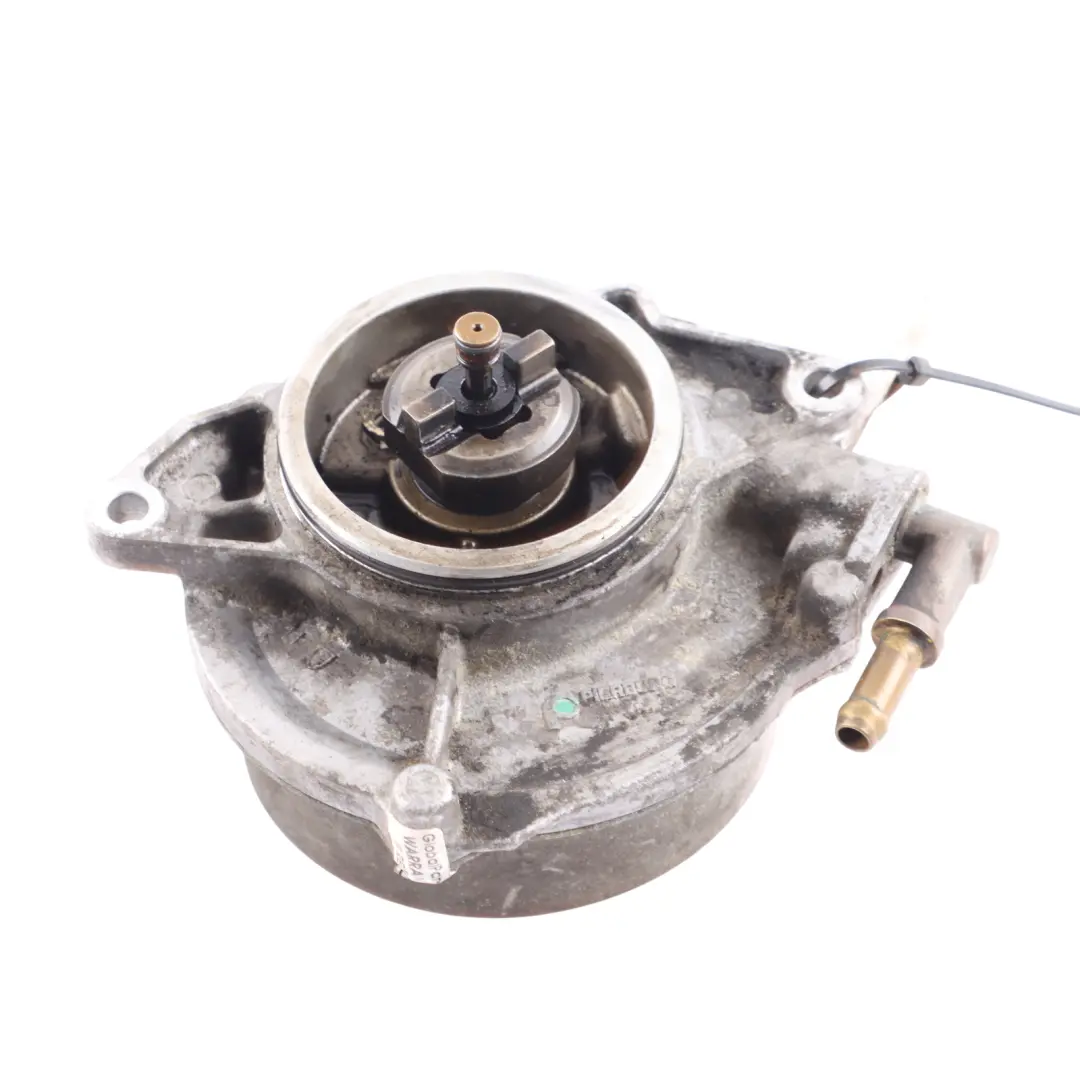 Pompe À Vide Pour Moteur Diesel pour Audi A4 B7 B8 Q7 4L à propos du numéro de pièce 057145100AF Audi A4 B7 B8 Q7 4L Pompe À Vide Pour Moteur Diesel - SKU 057145100AF - Numéro de pièce 057145100AF