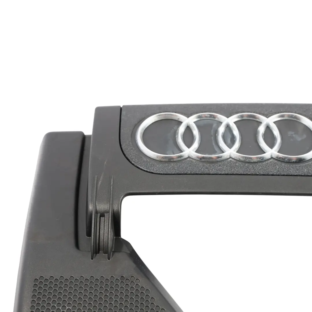 BVY Gasolina Tapa Motor Panel Embellecedor para Audi A3 8P 2.0 FSI con número de pieza 06F103925A Audi A3 8P 2.0 FSI BVY Gasolina Tapa Motor Panel Embellecedor - SKU 06F103925A - Número de pieza 06F103925A