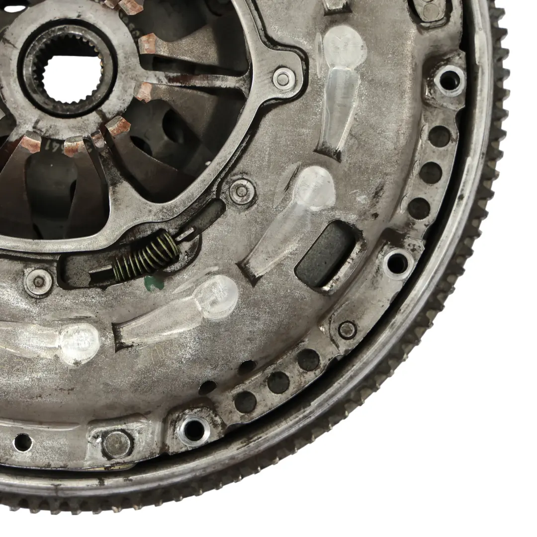 Sprzęgło Koło Zamachowe Manualna Skrzynia 06F105266AG do Audi A3 8P Benzyna o numerze 06F105266AB Audi A3 8P Benzyna Sprzęgło Koło Zamachowe Manualna Skrzynia 06F105266AG - SKU 06F105266AB-1 - Numer Części 06F105266AB