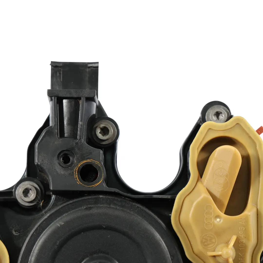 Odma Olejowa Separator Oleju Silnikowego do Audi Q5 FY 2.0 TFSI o numerze 06K103495AN Audi Q5 FY 2.0 TFSI Odma Olejowa Separator Oleju Silnikowego - SKU 06K103495AN - Numer Części 06K103495AN